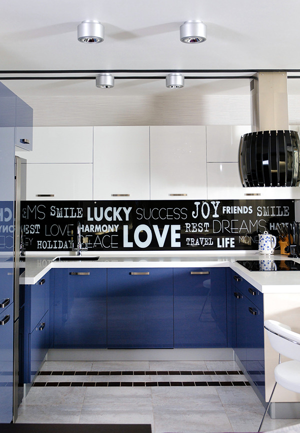 Interesting decor and ideas for decorating the wall in the kitchen ...