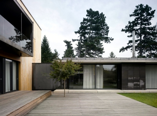 Design of the family home - the proximity to nature provides peace