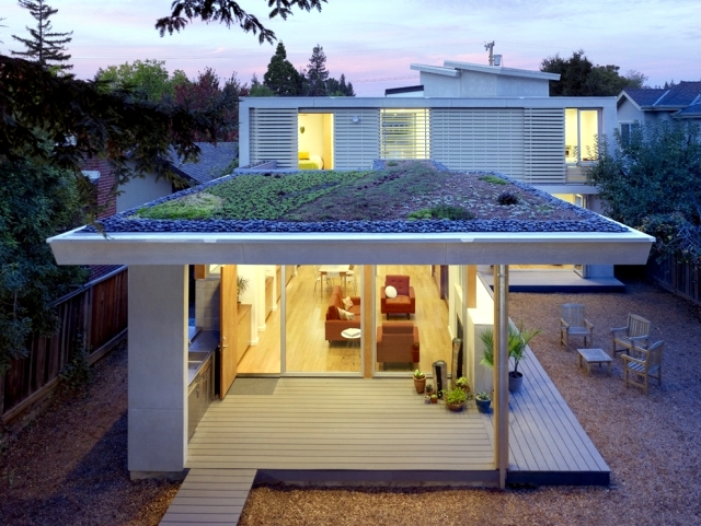House with Flat Roof - the roof structure fashioned with a long tradition