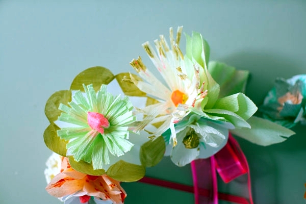Flowers fancy craft paper and paint - tutorial