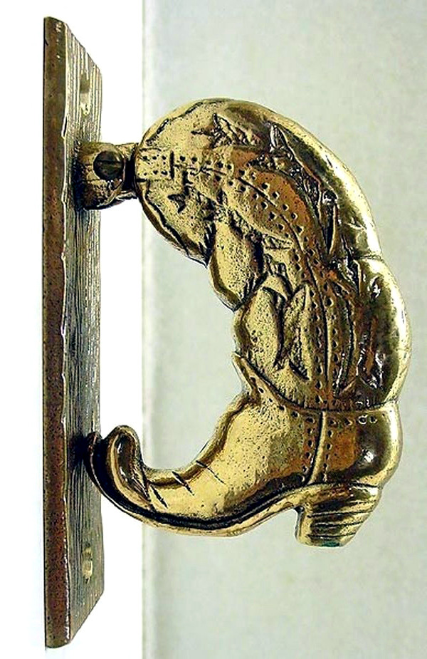 22 creative door knocker in antique look with interesting shapes