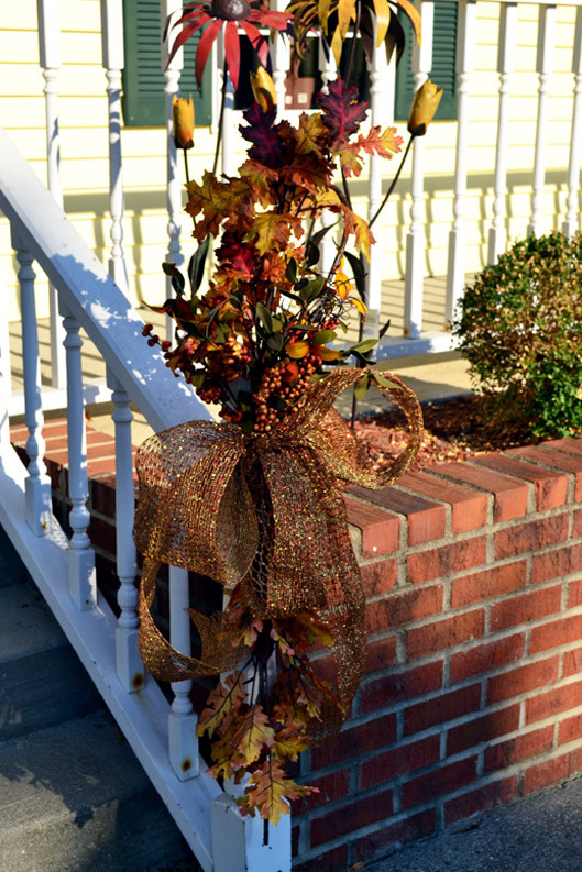 30 Fall and Halloween decorations for your stairs at home