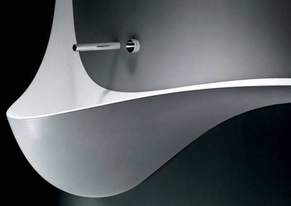Architectural sink design with dynamic wing shape