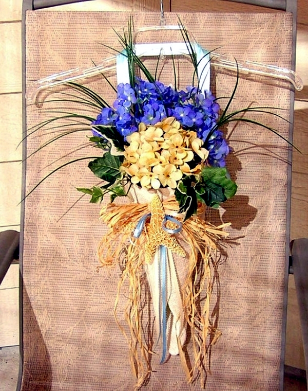 Autumn decoration with flowers arrange themselves to make flower arrangements in bags