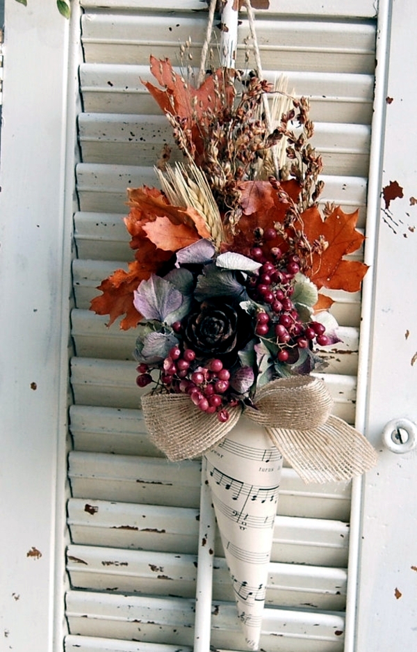 Autumn decoration with flowers arrange themselves to make flower arrangements in bags