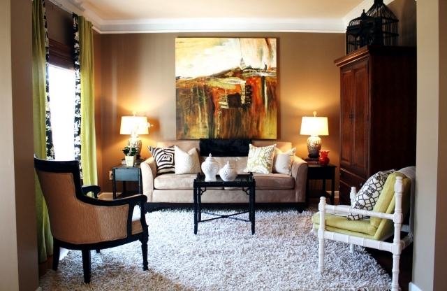 Beautify the living room with Art - A stylish wall decoration