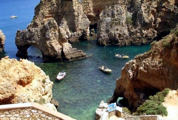 Camping in Portugal - a beautiful holiday experience for nature lovers