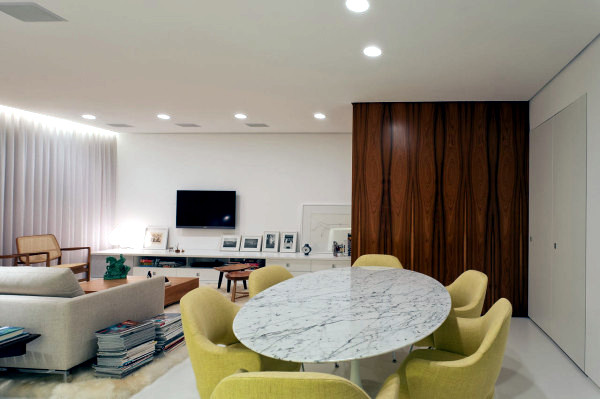 Chic white apartment design in minimalist style