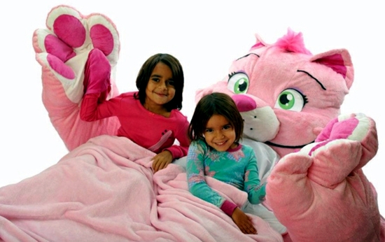 Children Bed Design - cozy Plush Animal to get children to sleep