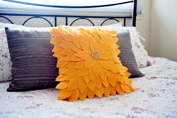 Colorful Decorative Pillows - Beautiful decorations and ideas for home sewing