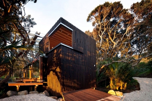 Contemporary wooden house build - what advantages does the use of wood