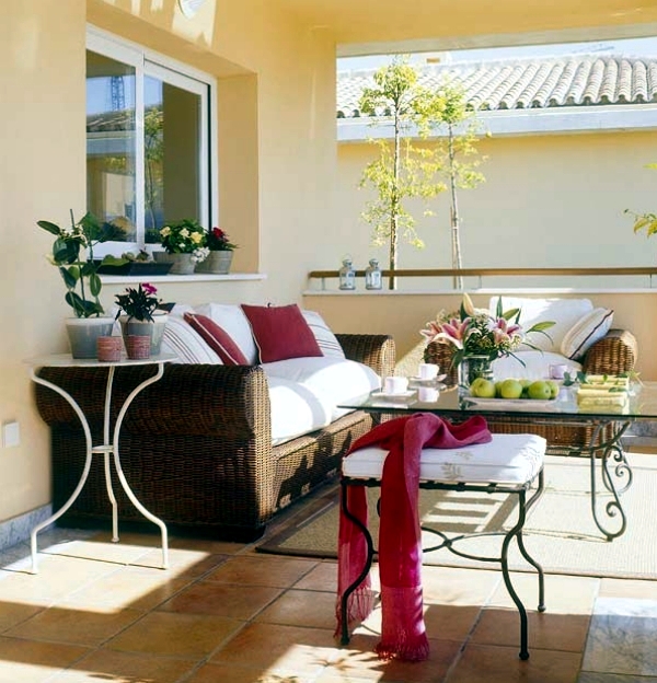 Decoration ideas for balcony table - set up the patio at home nice