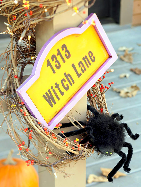 Decoration ideas for Halloween party with witches - create a witch's house