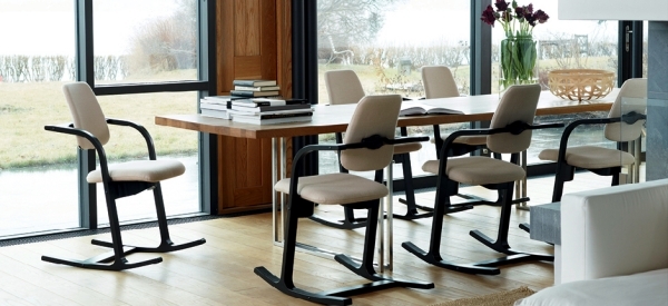 Dining room furniture give a homely atmosphere chairs Variér