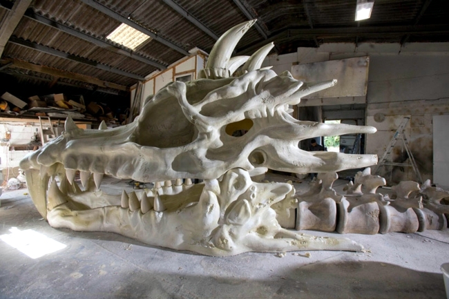 Dragon skeleton - Sculpture in England Celebrates Game of Thrones