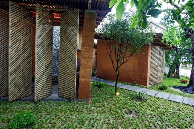 Exotic bamboo pavilion promotes the learning and cultural exchange