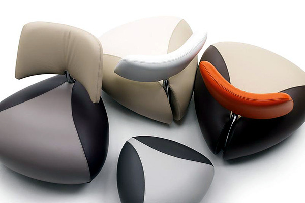 Family Pallone from Leolux - Chair with futuristic shapes