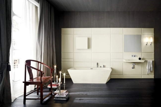 Freestanding bathtub gives the bathroom refined look