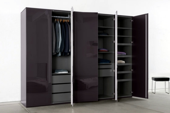 Handle-free closet designs in minimalist style of Piure