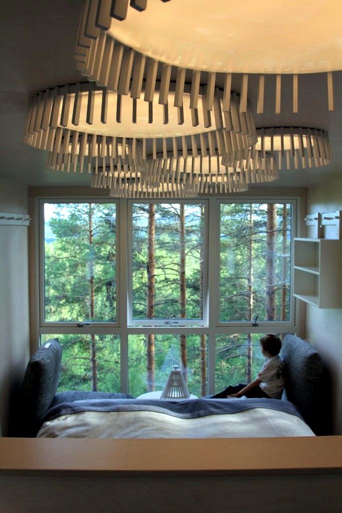 Hotel in trees Hotel in trees