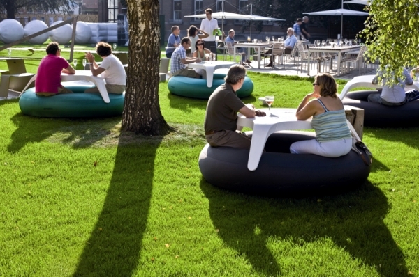 Inflatable garden furniture designs provide comfort and relaxation to