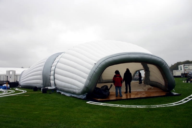 Inflatable turtle offer flexibility in outdoor events