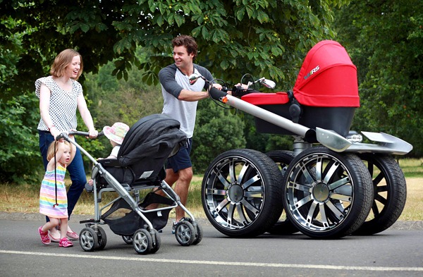 Innovative stroller design - buggy with car seat