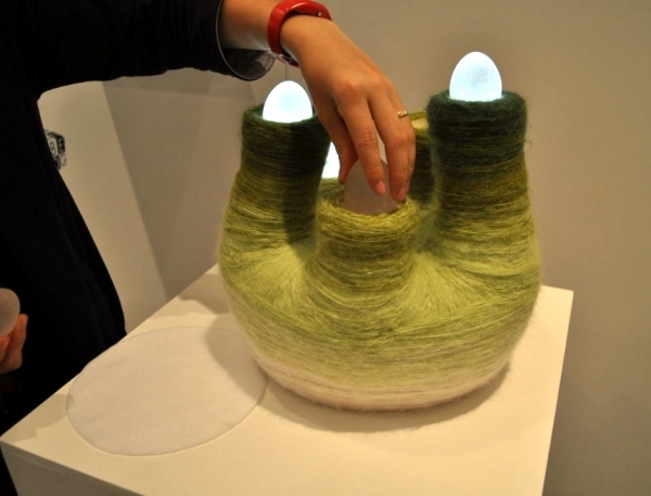 Interactive light sculpture by Tomomi Sayuda plays beautiful sounds