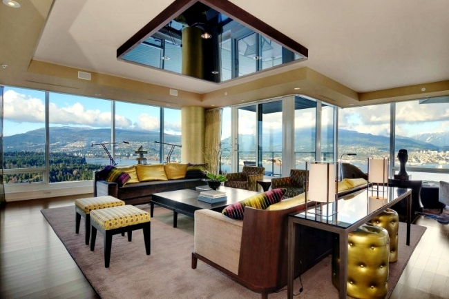Luxury apartment in Vancouver shows timeless style and great view