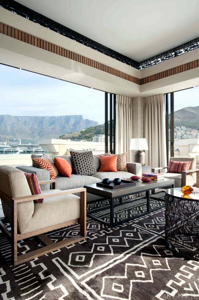 Luxury penthouse apartment on the top floor of a hotel in Cape Town