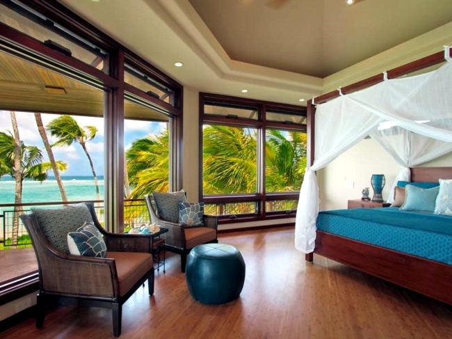 Luxury villa with stunning views offers relaxation under the palm trees