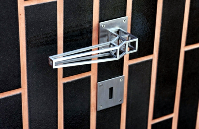 Make glamorous entrance - stainless steel door handle