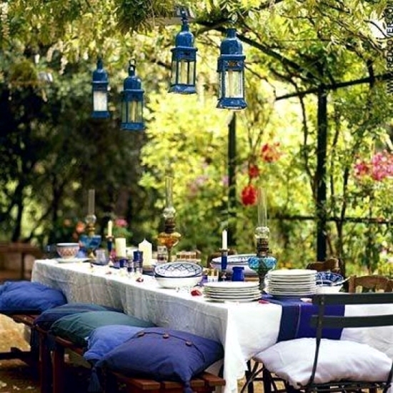Make room in the garden and enjoy the outdoor dining