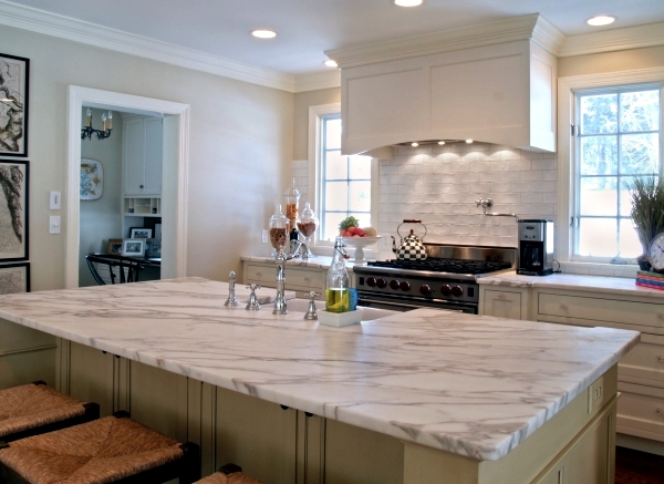 Marble countertop for the kitchen - ideas for individual design