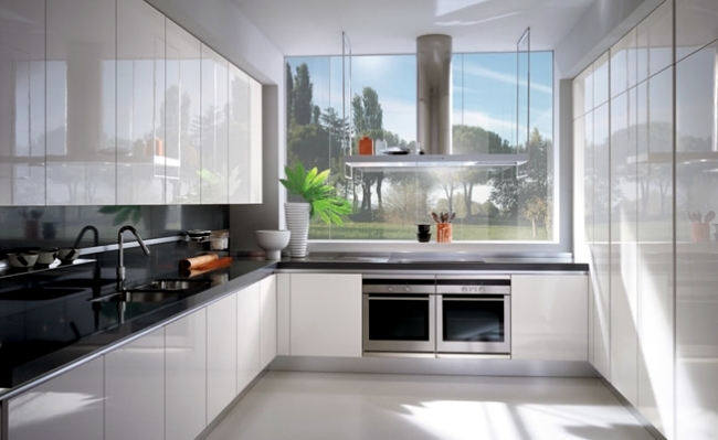 Modern high gloss kitchen in white - 20 dream kitchens with high gloss fronts