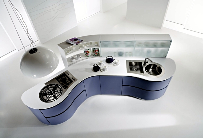 Modern kitchen with handle-less fronts - Dune Collection by Pedini