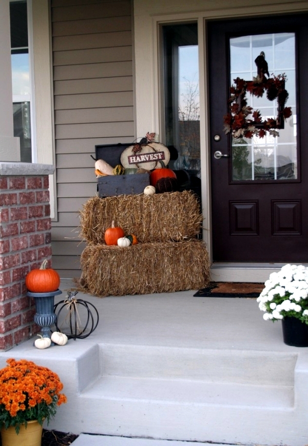 Outdoor decorations for fall - Decorate the entrance seasonal