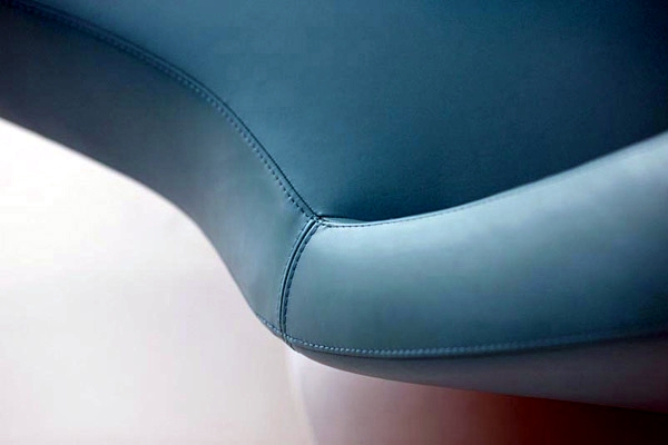 Parabolic innovative design armchair by Stefan Heiliger for Leolux