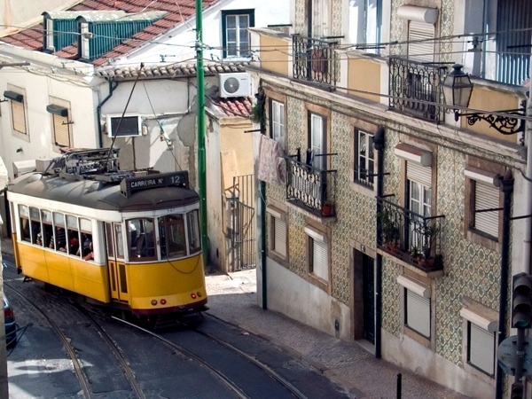 Planning family holidays in Lisbon Portugal - Places in Spring