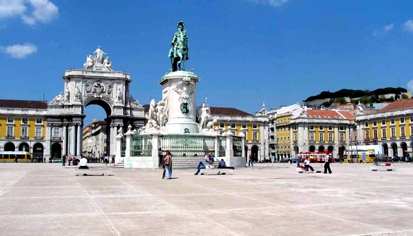 Planning family holidays in Lisbon Portugal - Places in Spring