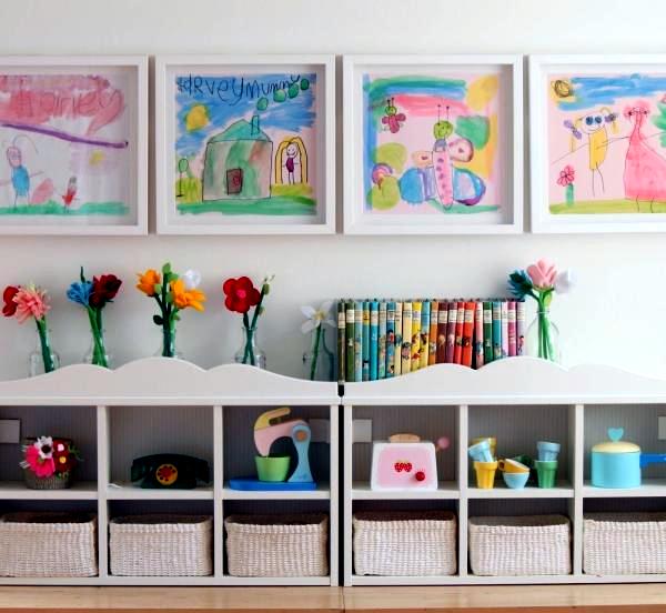 Put homes with children paintings decorate children's art scene
