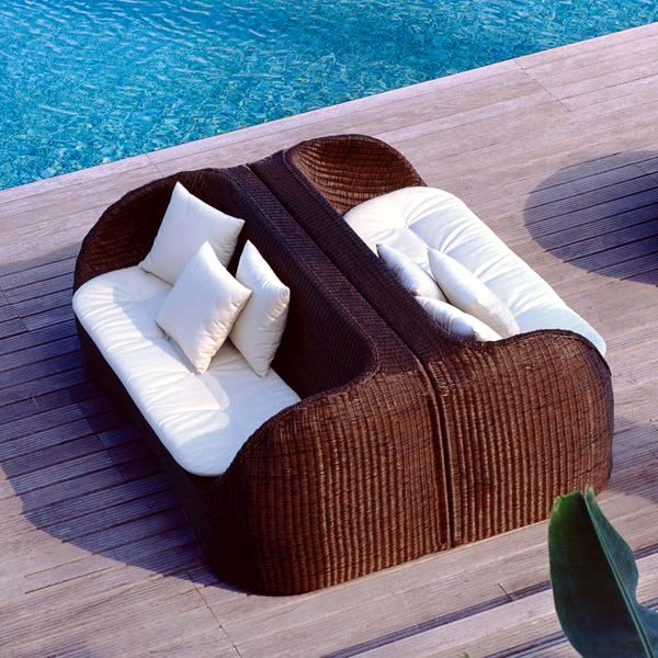 Rattan lounge furniture for patio and garden from Roberti Rattan Italy
