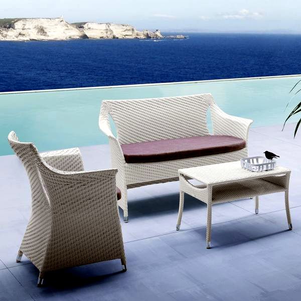 Rattan lounge furniture for patio and garden from Roberti Rattan Italy