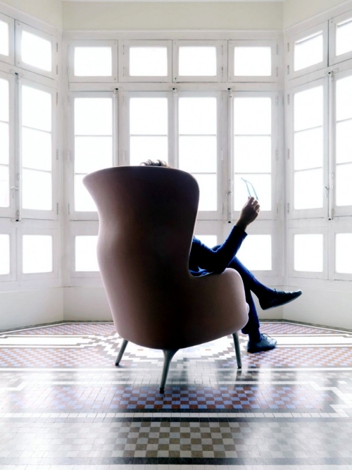 Ro Armchair Design by Jaime Hayón for comfort and relaxation