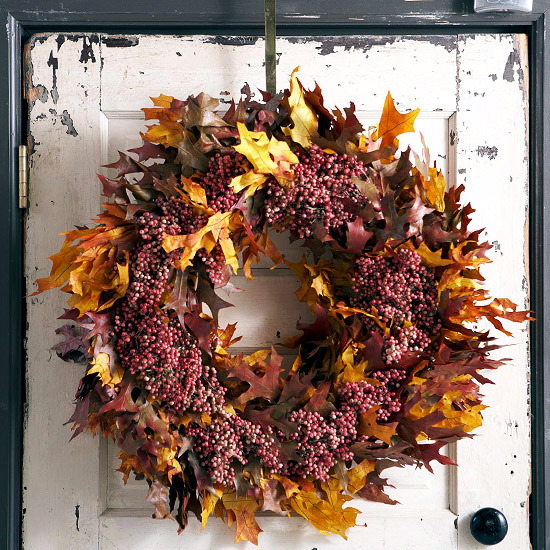 Set inviting accents - Autumn decoration front of the house