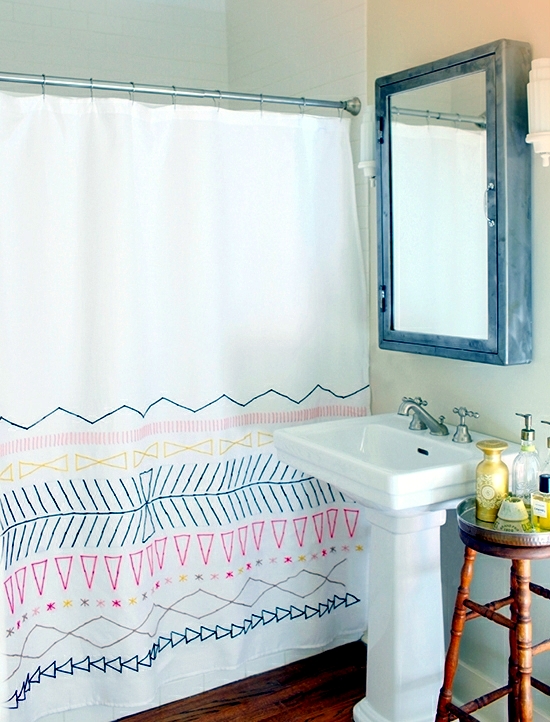 Shower curtain and decorate it nicely - original ideas for making your own
