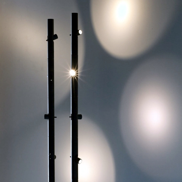 Small LED floor lamp made of aluminum Colibri by Emiliana Martinelli