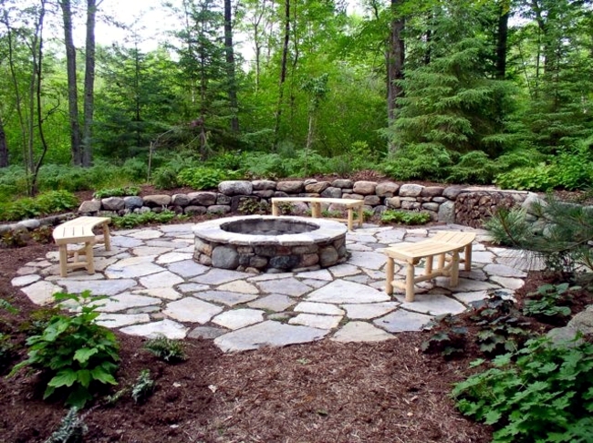 Stone slabs in the garden - Opportunities and design tricks