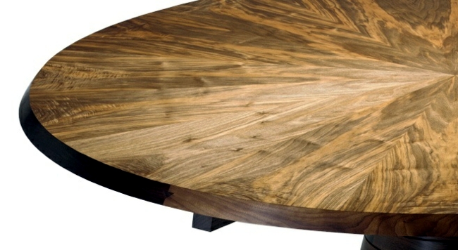 The extendable dining table with architectural look of Matthew Burt