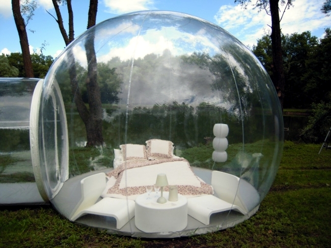 The inflatable mobile bathroom bubble shows the future trends